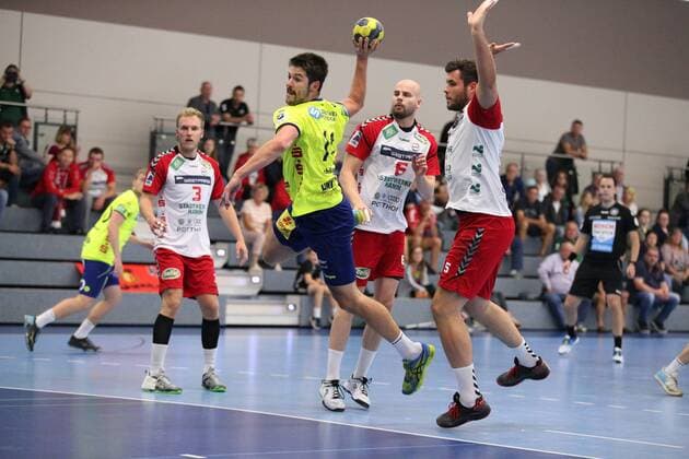 Maximilian Schuetze HC Empor Rostock 11 past v l Fabian Huesmann ASV Hamm Westfalen 3 , Markus Fuchs ASV Hamm Westfalen 6 , Jan Brosch ASV Hamm Westfalen 5 GER, Handball, DHB Cup, 1 Round, Group North, Tournament 4, Final, HC Empor Rostock vs ASV Hamm Westfalen, 18 08 2019 Minden Copyright: xEIBNER JanxStrohdiekx EP_JSK