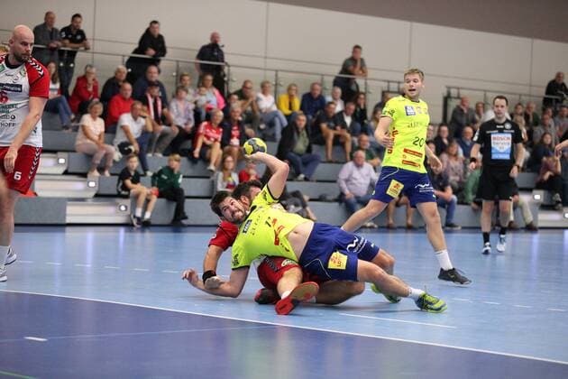 Maximilian Schuetze HC Empor Rostock 11 against Jan Brosch ASV Hamm Westfalen 5 behind GER, Handball, DHB Cup, 1 Round, Group North, Tournament 4, Final, HC Empor Rostock against ASV Hamm Westfalen, 18 08 2019 Minden Copyright: xEIBNER JanxStrohdiekx EP_JSK