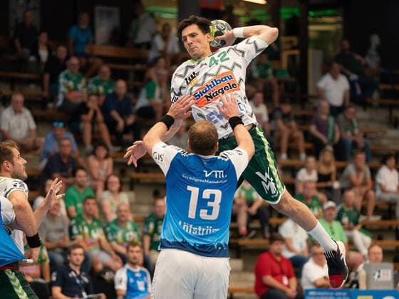 42 Nemanja Zelenovic Frisch Auf Goeppingen vs. 13 Carl Loefstroem TSV Bayer Dormagen, Frisch Auf Goeppingen vs. TSV Bayer Dormagen, DHB Cup, Handball, Men, 18 08 2019 Frisch Auf Goeppingen vs. TSV Bayer Dormagen, DHB Cup, Handball, Men, 18 08 2019 Goeppingen, Germany Copyright: xEIBNER Michael_Schmidtx EP_MST