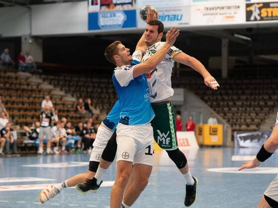 19 Ivan Sliskovic Frisch Auf Goeppingen vs. 14 Ian Hüter TSV Bayer Dormagen , Frisch Auf Goeppingen vs. TSV Bayer Dormagen, DHB Cup, Handball, Men, 18 08 2019 Frisch Auf Goeppingen vs. TSV Bayer Dormagen, DHB Cup, Handball, Men, 18 08 2019 Goeppingen Copyright: xEIBNER Michael_Schmidtx EP_MST