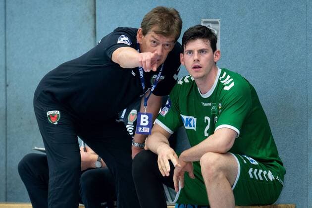 Spenge, Germany 18 08 2019 DHB Cup 1 Main Round 2019 2020 TuS N Lübbecke vs Füchse Berlin L R Velimir Petkovic Trainer Berlin , Simon Ernst Berlin Spenge Nordrhein Westfalen Germany