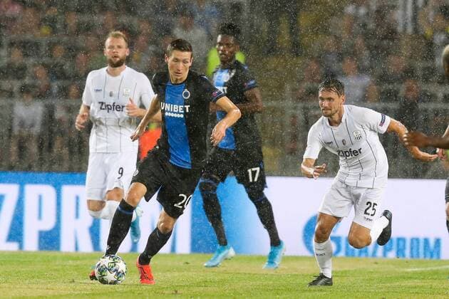 Club s Hans Vanaken and LASK s James Holland fight for the ball during the match of Belgian soccer team Club Brugge KV against Austrian team LASK Linz in the first leg of the play-offs for the UEFA Champions League, in Linz, Austria, Tuesday 20 August 2019. BRUNOxFAHY  x05646305x