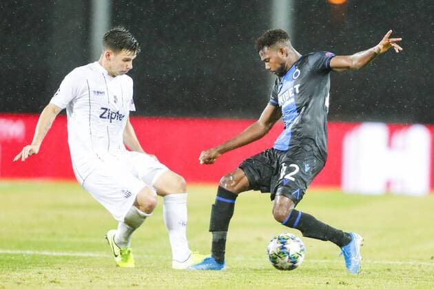 SOCCER - CL, play off, LASK vs Bruegge LINZ,AUSTRIA,20.AUG.19 - SOCCER - UEFA Champions League, play off, LASK vs FC Bruegge. Image shows Dominik Frieser (LASK) and Emmanuel B. Dennis (Bruegge). GEPAxpictures xJasminxWalter