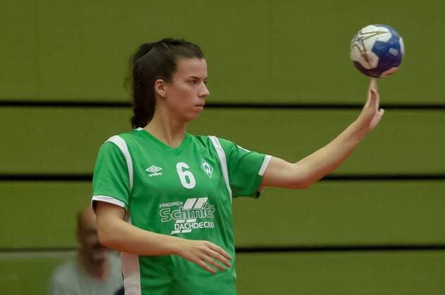 Maren Gajewski SV Werder Bremen, 6 am Ball, game scene, action, action, portrait, close-up, single photo, single picture, 20 08 2019, Bremen Germany, handball, test game women, SV Werder Bremen VfL Oldenburg xobx