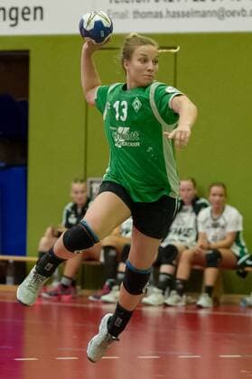 Rabea Neßlage SV Werder Bremen, 13 at the throw, game scene, action, action, 20 08 2019, Bremen Germany , handball, test game women, SV Werder Bremen VfL Oldenburg xobx