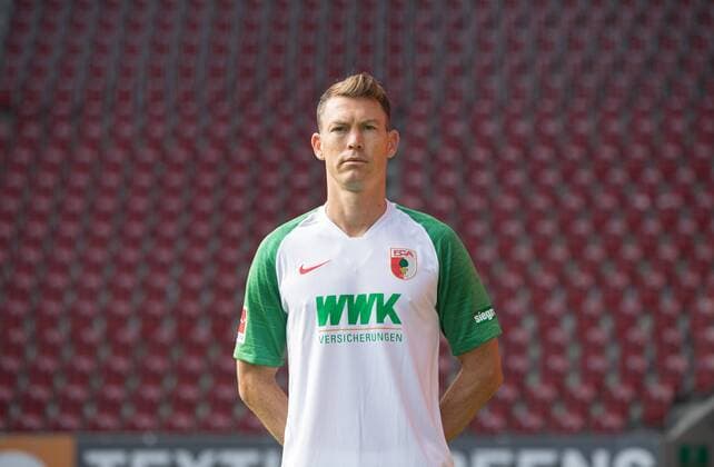 Stephan Lichtsteiner FC Augsburg 1907 1 BL, portrait date 2019 2020,
