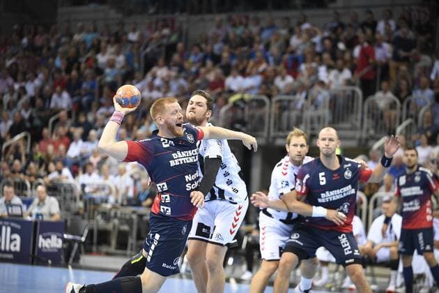 Jim Gottfridsson SG Flensburg Handewitt against Hendrik Pekeler THW Kiel , Handball, Men, Super Cup, THW Kiel vs. SG Flensburg Handewitt, Season 2019 2020, 21 08 19 Düsseldorf ISS Dome Nordrhein Westfalen Germany