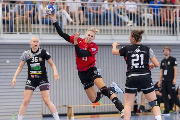 Schwieberdingen, Germany 21 August 2019 Test match 19 20 SG BBM Bietigheim vs VfL Tigers Waiblingen vs Vivien Jäger Waiblingen , Luisa Schulze Bietigheim , Louisa De Bellis Waiblingen Schwieberdingen Baden Württemberg Germany