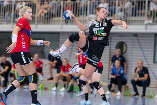 Schwieberdingen, Germany 21 August 2019 Test match 19 20 SG BBM Bietigheim vs VfL Tigers Waiblingen vs Maren Aardahl Bietigheim , Louisa De Bellis Waiblingen Schwieberdingen Baden Württemberg Germany
