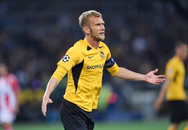 FOOTBALL CHAMPIONS LEAGUE SAISON 2019 2020 Play Off Hinspiel in Bern BSC Young Boys Bern Red Star Belgrade 21 08 2019 Fabian Lustenberger BSC Young Boys Bern thoughtful