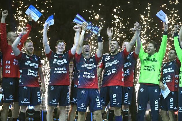 Handball Supercup THW Kiel SG Flensburg Handewitt on 21 08 2019 in Düsseldorf SG Flensburg Handewitt with cup HM
