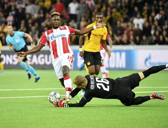 21 08 2019 Bern ,Stade de Suisse Football Men Season 2019 2020 Champions League BSC Young Boys Red Star Belgrade In picture Richmond Boakye Red Star fails goalkeeper David von Ballmoos YB Action Duel fight