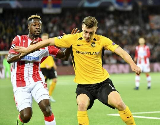 21 08 2019 Bern ,Stade de Suisse Football Men Season 2019 2020 Champions League BSC Young Boys Red Star Belgrade In picture Richmond Boakye Red Star I vs. Cedric Zesiger YB Action Duel fight