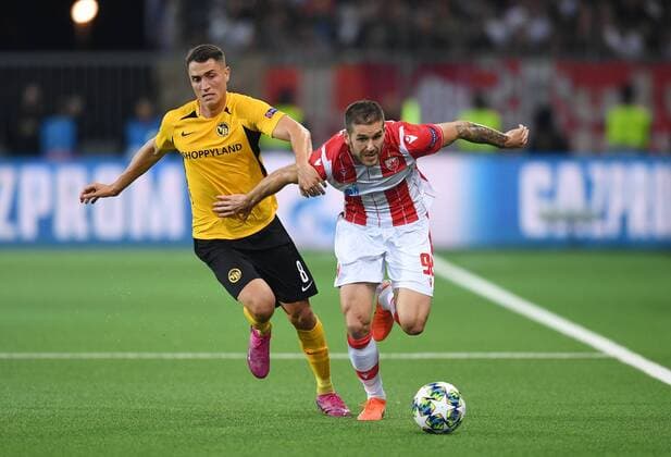 FOOTBALL CHAMPIONS LEAGUE SAISON 2019 2020 Play Off First leg in Berne BSC Young Boys Berne Red Star Belgrade 21 08 2019 Vincent Sierro li, BSC Young Boys Berne vs. Aleksa Vukanovic re, Red Star Belgrade