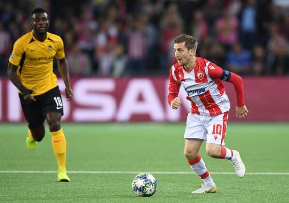 FOOTBALL CHAMPIONS LEAGUE SAISON 2019 2020 Play Off Hinspiel in Bern BSC Young Boys Bern Red Star Belgrade 21 08 2019 Marko Marin Red Star Belgrade on the Ball