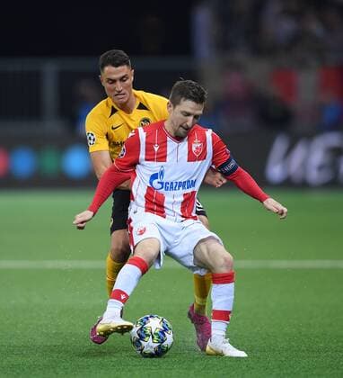 FOOTBALL CHAMPIONS LEAGUE SAISON 2019 2020 Play Off First leg in Berne BSC Young Boys Berne Red Star Belgrade 21 08 2019 Marko Marin front right, Red Star Belgrade on ball against Vincent Sierro back right, BSC Young Boys Berne