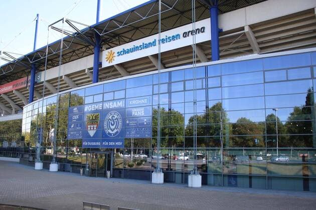 Football 3 League Renewed roof damage at the MSV Duisburg on 23 08 2019 in the Schauinsland Reisen Arena in Duisburg After the stormy wind at the weekend 17 18 August 2019, a new inspection of the light web panels in the Schauinsland Reisen Arena has resulted, The stadium project company DFB regulations prohibit any use of photographs as image sequences and or quasi video informed that the bolting of the substructure of the light web panels that have not yet been removed represents a possible hazard This means that the home match of the Zebras against SV Meppen scheduled for Saturday, 31 August 2019, will probably not take place. xHDx