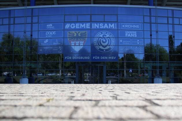 Football 3 League Renewed roof damage at the MSV Duisburg on 23 08 2019 in the Schauinsland Reisen Arena in Duisburg After the stormy wind at the weekend 17 18 August 2019, a new inspection of the light web panels in the Schauinsland Reisen Arena has resulted, The stadium project company DFB regulations prohibit any use of photographs as image sequences and or quasi video informed that the bolting of the substructure of the light web panels that have not yet been removed represents a possible hazard This means that the home match of the Zebras against SV Meppen scheduled for Saturday, 31 August 2019, will probably not take place. xHDx