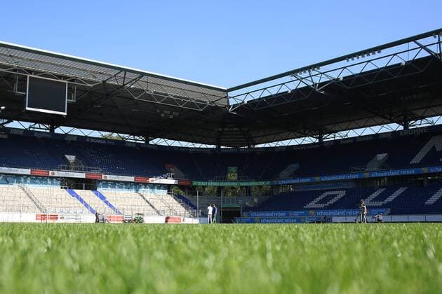 Football 3 League Renewed roof damage at the MSV Duisburg on 23 08 2019 in the Schauinsland Reisen Arena in Duisburg After the stormy wind at the weekend 17 18 August 2019, a new inspection of the light web panels in the Schauinsland Reisen Arena has resulted, The stadium project company DFB regulations prohibit any use of photographs as image sequences and or quasi video informed that the bolting of the substructure of the light web panels that have not yet been removed represents a possible hazard This means that the home match of the Zebras against SV Meppen scheduled for Saturday, 31 August 2019, will probably not take place. xHDx