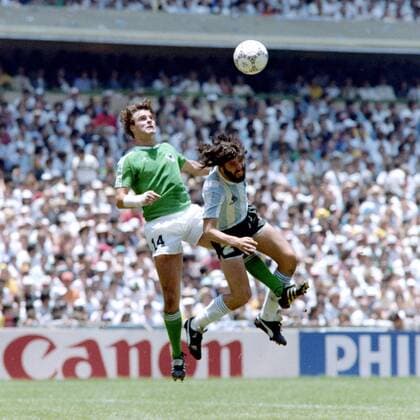BERTHOLD Thomas Team Deutschland mit BATISTA Sergio FIFA World Cup, WM, Weltmeisterschaft, Fussball 1986 in Mexico Finale Argentinien - Deutschland 3 : 2 am 29. 06.1986 im Azteca Stadion in Mexico Stadt *** BERTHOLD Thomas Team Germany with BATISTA Sergio FIFA World Cup 1986 in Mexico Final Argentina Germany 3 2 on 29 06 1986 at the Azteca Stadium in Mexico City 