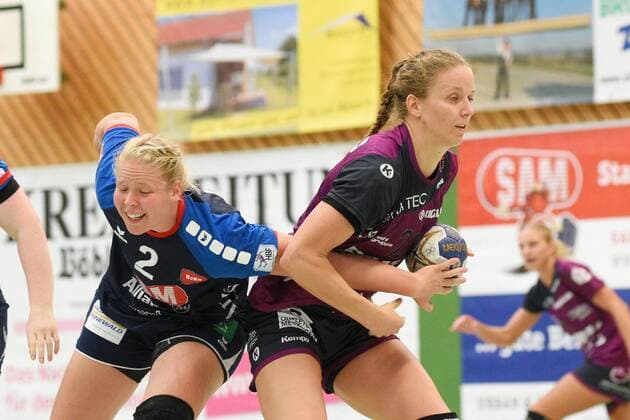 Cara Hartstock TusSies Metzingen 23 vs. Stefanie Schoeneberg SG H2Ku Herrenberg Kuties 2 TusSies Metzingen, Handball, HBF, Preparation, 23 08 2019, Photo TBaur Eibner SG H2Ku Herrenberg Kuties vs. TusSies Metzingen Herrenberg Copyright: xEIBNER TobiasxBaurx EP_TBR