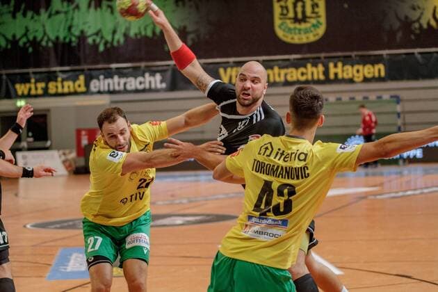 3 HBL North West, VFL Eintracht Hagen HSG Bergische Panther, Hagen, 23 8 2019 Jens Peter Reinarz HSG Bergische Panther , Jan Lars Gaubatz Eintracht Hagen Damian Toromanovic Eintracht Hagen , VFL Eintracht Hagen HSG Bergische Panther on 23 8 2019 in the Krollmann Arena, Hagen Copyright: xBEAUTIFULxSPORTS MarcxJungex