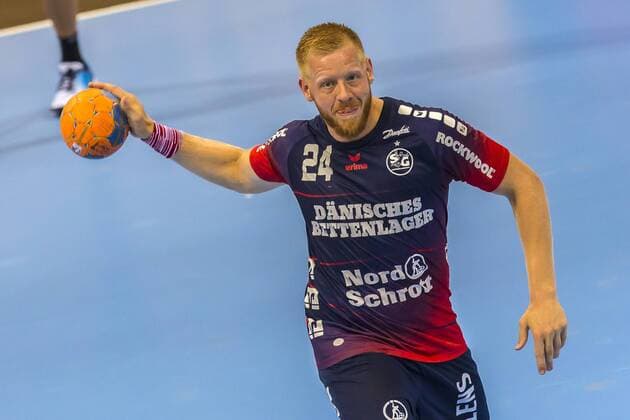 Handball Pixum Supercup SG Flensburg Handewitt against THW Kiel on Wednesday, 21 August 2019 at the ISS Dome in Düsseldorf Jim Gottfridsson Flensburg Handewitt on the ball Pixum Handball Supercup 2019