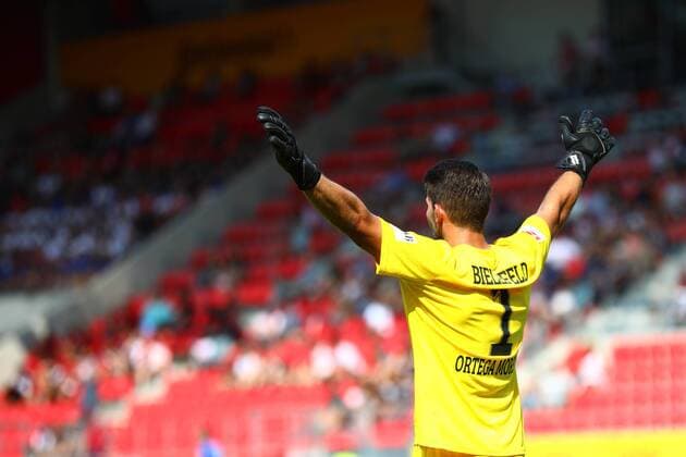 24 08 2019, Soccer, GER, Season 2019 2020, 2 Bundesliga, 4 Matchday, SSV Jahn Regensburg Arminia Bielefeld Stefan Ortega Moreno Bielefeld cheers after the final whistle DFL REGULATIONS PROHIBIT ANY USE OF PHOTOGRAPHS AS IMAGE SEQUENCES AND OR QUASI VIDEO