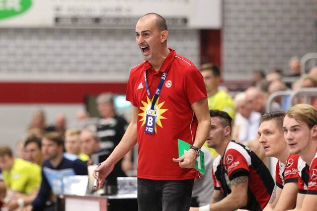 Emir Kurtagic Trainer TuS N Luebbecke GER, Handball, 2 Bundesliga, TuS N Luebbecke against DJK Rimpar Woelfe, 24 08 2019 Luebbecke Copyright: xEIBNER JanxStrohdiekx EP_JSK
