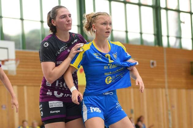 Pauline Uhlmann HC Leipzig 2 against Svenja Huebner TusSies Metzingen 26 DHB, Handbal, Women, Preparation , Tournament , Lotto Cup, Ludwigsburg, 24 08 2019, Photo TBaur Eibner 28 International Womens Handballturnier Lotto Cup Ludwigsburg Copyright: xEIBNER TobiasxBaurx EP_TBR