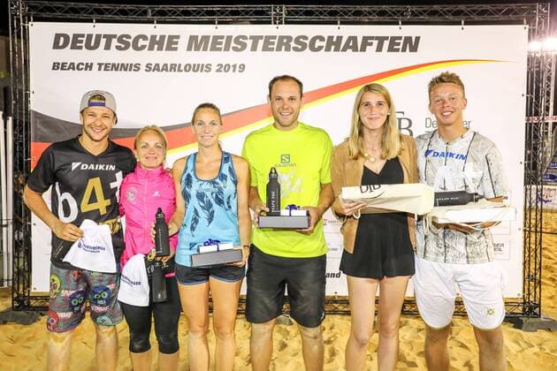 Tobis Notter and Sarah Bolsmann Vice Champion 2019, Mareike Biglmaier and Benjamin Ringlstetter German Champions 2019, Sophie Schmidt and Pit Grosse Wilde, German Championships in Beach Tennis 2019 Finale Mixed, Kleiner Markt in Saarlouis, 24 08 2019,