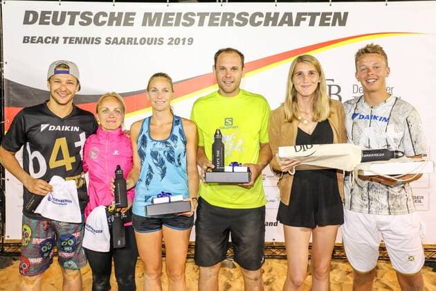 Tobis Notter and Sarah Bolsmann Vice Champion 2019, Mareike Biglmaier and Benjamin Ringlstetter German Champions 2019, Sophie Schmidt and Pit Grosse Wilde, German Championships in Beach Tennis 2019 Finale Mixed, Kleiner Markt in Saarlouis, 24 08 2019,