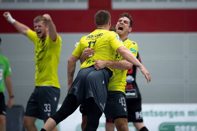 Lübbecke, Germany 24 08 2019 2 Handball Bundesliga 2019 2020 TuS N Lübbecke vs DJK Rimpar Wolfe L R Michael Schulz Rimpar , Patrick Schmidt Rimpar , Benedikt Brielmeier Rimpar Lübbecke Nordrhein Westfalen Germany Merkur Arena