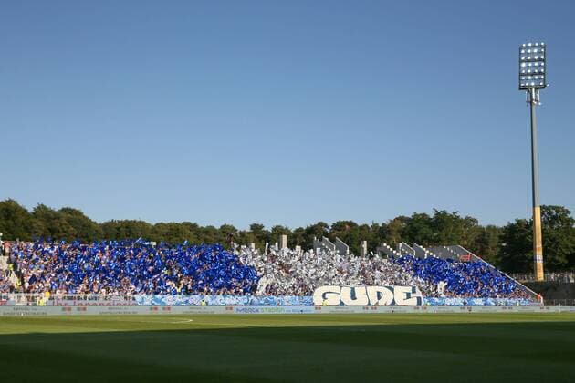 SV Darmstadt 98 SG Dynamo Dresden, 2 FBL Fully occupied new tribune with choreography of the fans According to the DFL, German Football League, it is forbidden to use or have used photographs taken in the stadium and or from the match in the form of sequence pictures and or video-like photo sequences DFL regulations prohibit any use of photographs as image sequences and or quasi video , Darmstadt Hessen Deutschland Merck Stadion am Boellenfalltor