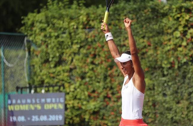 Final singles Katharina Gerlach GER9 against Cagla Buyukakcay TUR , winner cheers Buyukakcay