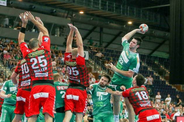 DHfK Fuechse Berlin Handball Leipzig, 25 08 2019, Arena Leipzig, Handball, 1 Bundesliga, 1 Matchday , SC DHfK Füchse Berlin , Im Bild v l Jakov Gojun 10, Füchse Berlin , Michael Müller Mueller 25, Füchse Berlin , Paul Drux 95, Füchse Berlin , Lukas Binder 11, Leipzig and Marko Mamic 22, Leipzig ,