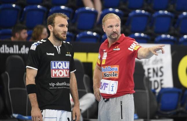 Frisch Auf Trainer Hartmut Mayerhoffer right with Marcel Schiller Frisch Auf , Liqui Moly Handball Bundesliga, Men, 1 matchday, THW Kiel vs FA Göppingen, 25 08 19 Kiel Sparkassen Arena Schleswig Holstein Germany