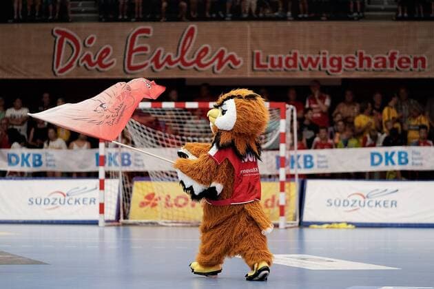 The Owl The Mascot of TSG Ludwigshafen Friesenheim , Freisteller, Ganzzkörper, Einzelbild, Aktion, Action, Symbolfoto, Symbolbild, Symbol, 25 08 2019, Ludwigshafen am Rhein Germany , Handball, Bundesliga, TSG Ludwigshafen Friesenheim The Owls Rhine Neckar Lions, DFB DFL REGULATIONS PROHIBIT ANY USE OF PHOTOGRAPHS AS IMAGE SEQUENCES AND OR QUASI VIDEO xozx