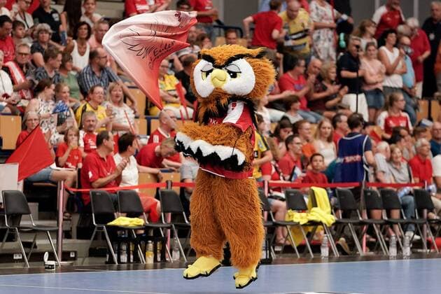 The Owl The Mascot of TSG Ludwigshafen Friesenheim , Freisteller, Ganzzkörper, Einzelbild, Aktion, Action, Symbolfoto, Symbolbild, Symbol, 25 08 2019, Ludwigshafen am Rhein Germany , Handball, Bundesliga, TSG Ludwigshafen Friesenheim The Owls Rhine Neckar Lions, DFB DFL REGULATIONS PROHIBIT ANY USE OF PHOTOGRAPHS AS IMAGE SEQUENCES AND OR QUASI VIDEO xozx