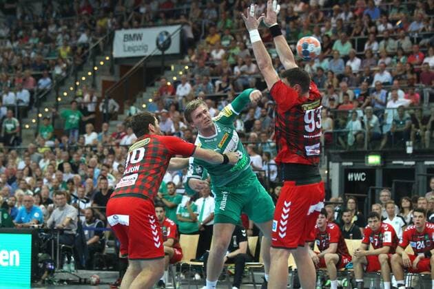 SC DHfK Leipzig vs. Fuechse Berlin, Liqui Moly HBL, 25 08 19 Handball, 1 Bundesliga, Season 2019 2020, 1 Matchday SC DHfK Leipzig vs. Fuechse Berlin on 25 08 19 in the Arena Leipzig In the picture Franz SEMPER 3, SC DHfK Leipzig vs. Jakov Gojun 10, Fuechse Berlin and Mijajlo Marsenic 93, Fuechse Berlin Copyright: xBEAUTIFULxSPORTS JanxKaeferx