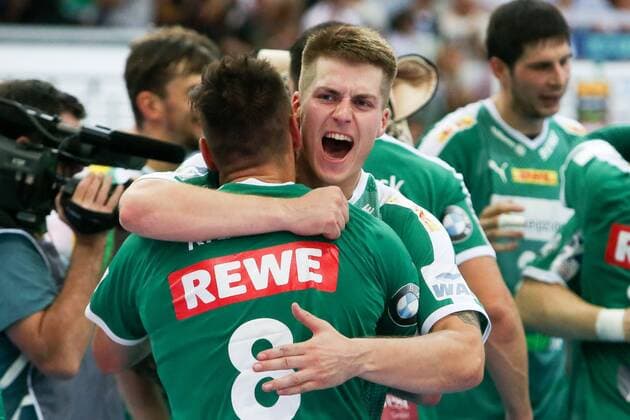 DHfK Fuechse Berlin Handball Leipzig, 25 08 2019, Arena Leipzig, Handball, 1 Bundesliga, 1 Matchday , SC DHfK Füchse Berlin 24 23 10 14 , In the picture Lucas Krzikalla 8, Leipzig and Viggo Kristjansson Kristjansson 73, Leipzig cheer the victory ,