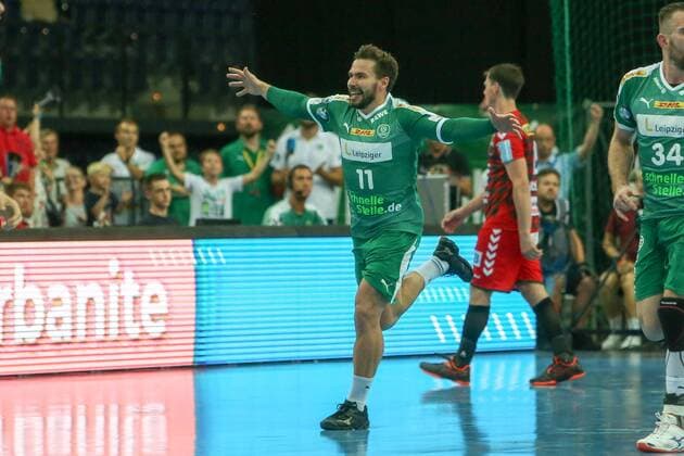 DHfK Fuechse Berlin Handball Leipzig, 25 08 2019, Arena Leipzig, Handball, 1 Bundesliga, 1 Matchday , SC DHfK Füchse Berlin 24 23 10 14 , In the picture Lukas Binder 11, Leipzig cheers,