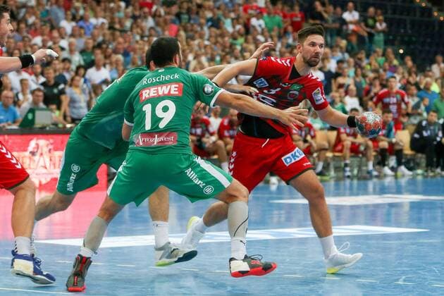 DHfK Fuechse Berlin Handball Leipzig, 25 08 2019, Arena Leipzig, Handball, 1 Bundesliga, 1 Matchday , SC DHfK Füchse Berlin 24 23 10 14 , In the picture v l Bastian Roscheck 19, Leipzig and Fabian Wiede 3, Füchse Berlin ,
