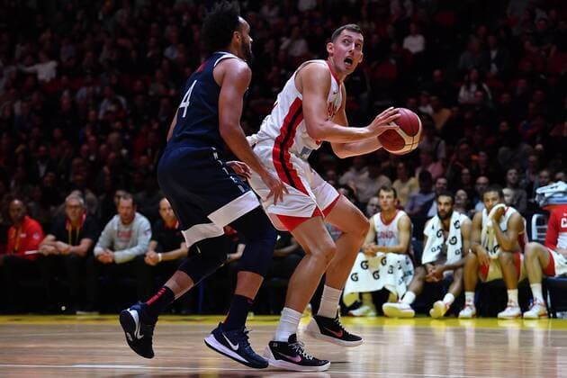 BASKETBALL CANADA USA, Kyle Wiltjer of Canada under pressure from Derrick White of the USA during the Pre-FIBA World Cup series match between Canada and the USA at Qudos Bank Arena in Sydney, Monday, August 26, 2019. ( NO ARCHIVING, EDITORIAL USE ONLY, NO USE IN BOOKS WITHOUT CONSENT SYDNEY NSW AUSTRALIA  Copyright: xDEANxLEWINSx 20190826001415019483