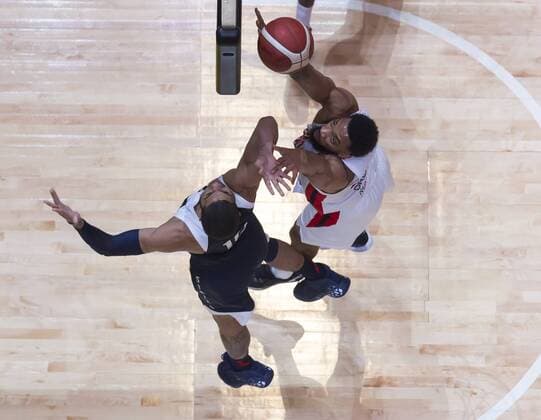 BASKETBALL CANADA USA, Jayson Tatum of the USA and Khem Birch of Canada contest the ball during the Pre-FIBA World Cup series match between Canada and the USA at Qudos Bank Arena in Sydney, Monday, August 26, 2019. ( NO ARCHIVING, EDITORIAL USE ONLY, NO USE IN BOOKS WITHOUT CONSENT SYDNEY NSW AUSTRALIA  Copyright: xCRAIGxGOLDINGx 20190826001415019850