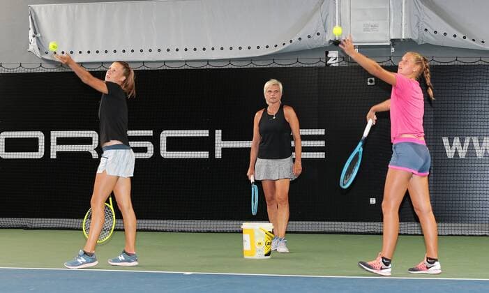 27 08 2019, Germany, Stuttgart, Christina Singer trains tennis, linka Anna Gabric, right Carmen Schultheiß