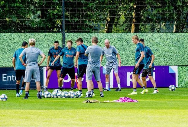 27-08-2019 VOETBAL: TRAINING EN PERSCONFERENTIE AJAX: AMSTERDAM Overzicht Foto: SCS Michel Utrecht xVIxVIxImagesx xSoenarxChamidxsportfotografiexIVx 201314463