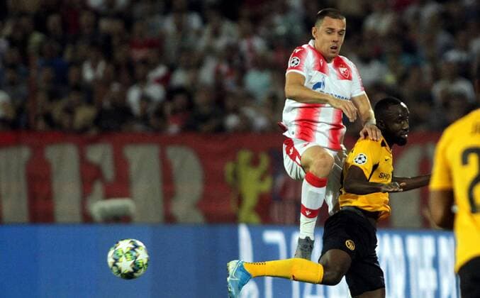 Fußball, CL-Quali, Roter Stern Belgrad - BSC Young Boys Bern 27.08.2019 Belgrade(Serbia) FK Crvena Zvezda(Red Star)-BSC Young Boys Champions League play off men s footbal Milan Rodic(C)FK Crvena Zvezda(Red Star), Nicolas Moumi Ngamaleu(R)BSC Young Boys : 
