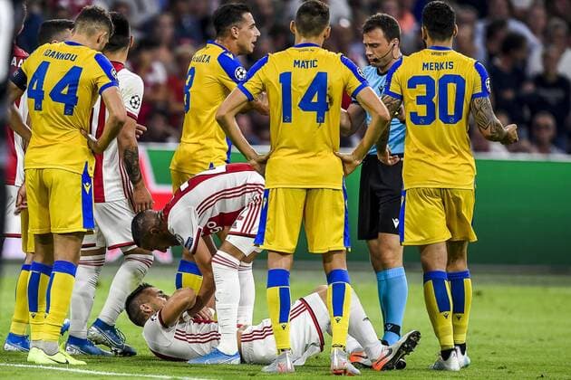 AMSTERDAM , 29-08-2019 , Johan Cruijff ArenA , Champions League playoff, season 2019-2020 , Ajax player Dusan Tadic injury during the match Ajax - APOEL Nicosia Ajax - APOEL Nicosia  x4211948x Copyright: