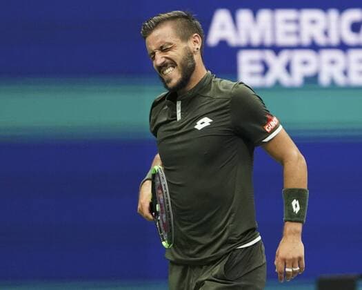 Damir Dzumhur ist verletzt, Verletzung, Grimasse *** Damir Dzumhur is hurt, hurt, grimace Copyright: xJuergenxHasenkopfx